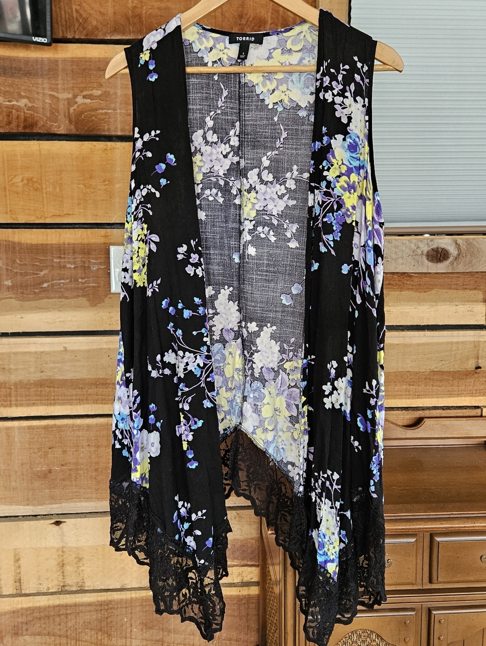 Torrid Vibrant Floral Lace-Trim Sleeveless Open Vest Whimsigoth 1X - Picture 2 of 7